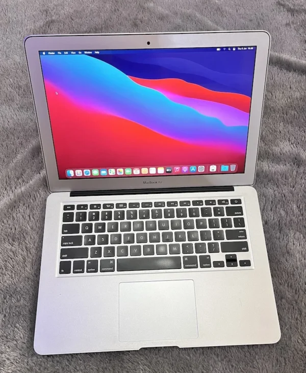 Macbook Air 2015 A1466 Intel Core i5 8GB/128GB - Image 4